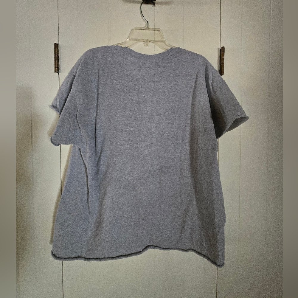 Gildan T Shirt - Picture 3 of 3